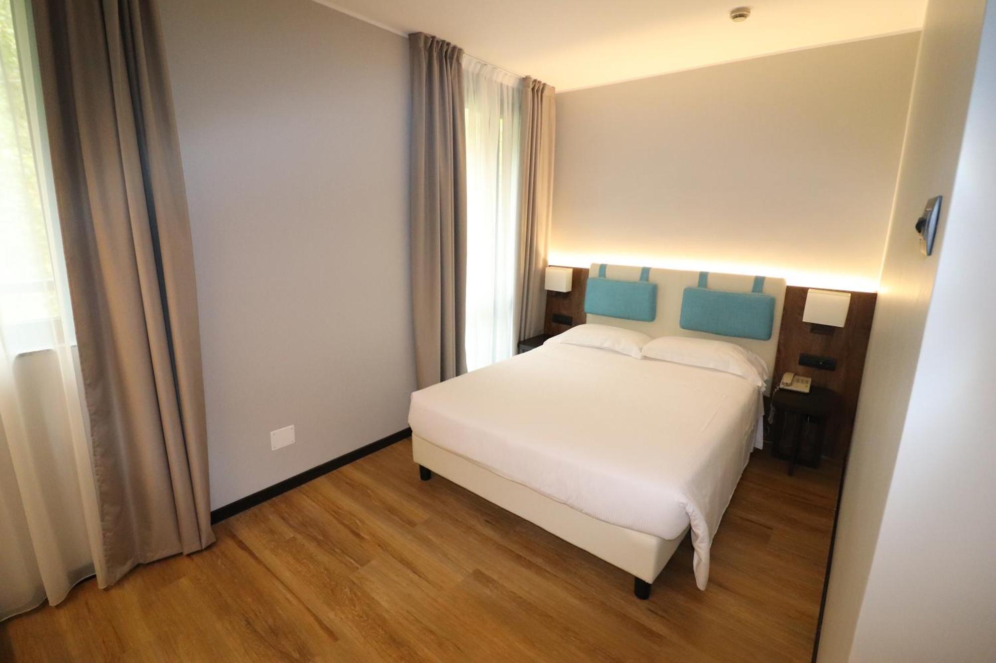 Hotel Domenichino Milánó Kültér fotó