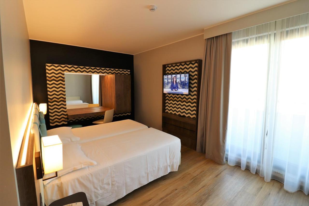 Hotel Domenichino Milánó Kültér fotó